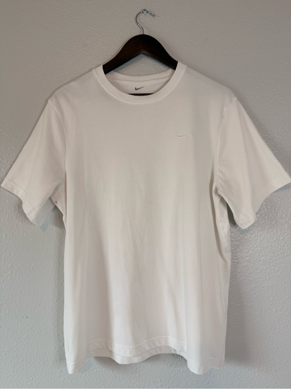 Nike Dri-FIT White Athletic Training Shirt Men’s Large Short Sleeve